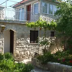 Marina Apartman Supetar
