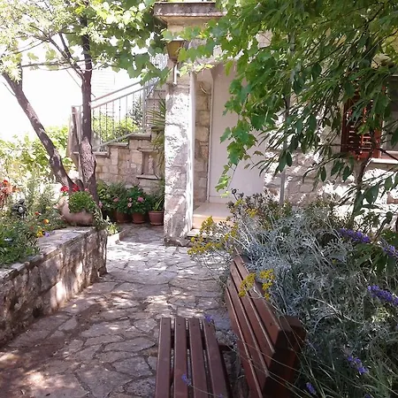 Apartament Marina *