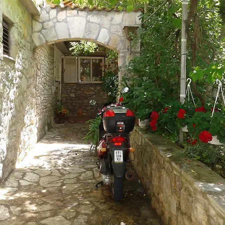 Apartament Marina