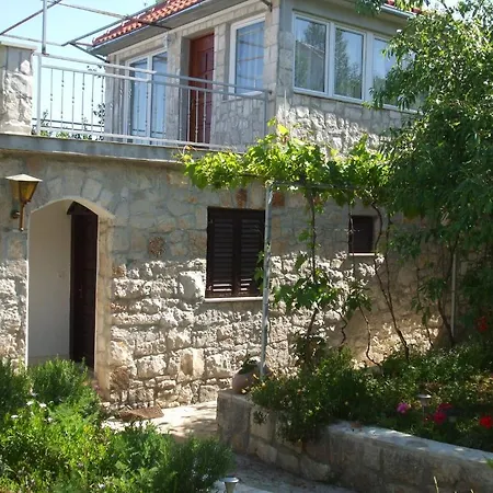 Marina Apartament Supetar